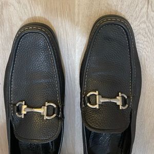 FERRAGAMO Men’s Pebbled Leather Gancini Bit Loafer In Black (Size 11)